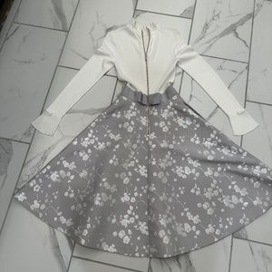 Ted Baker Floral Elegance - Exquisite Dress for Any Occasion